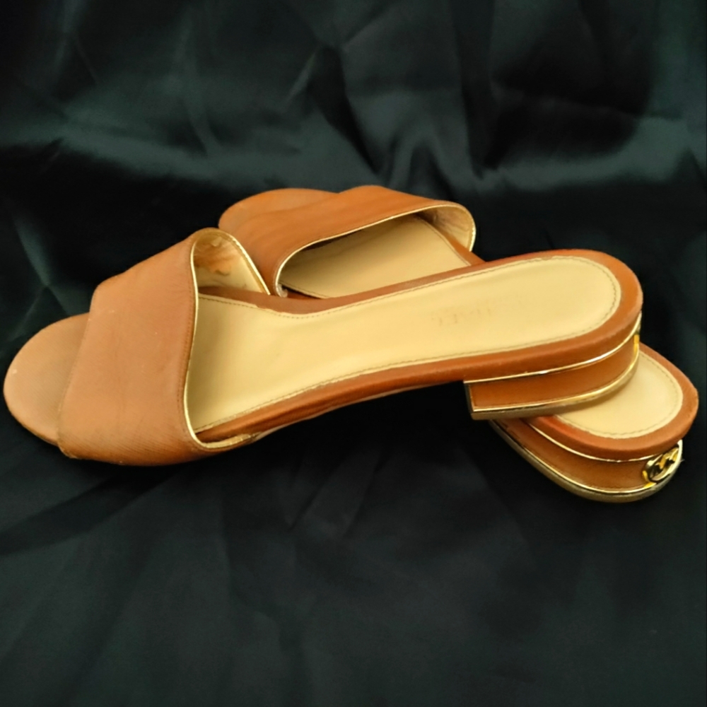 Leather Michael Kors joy slide sandal (size 6)